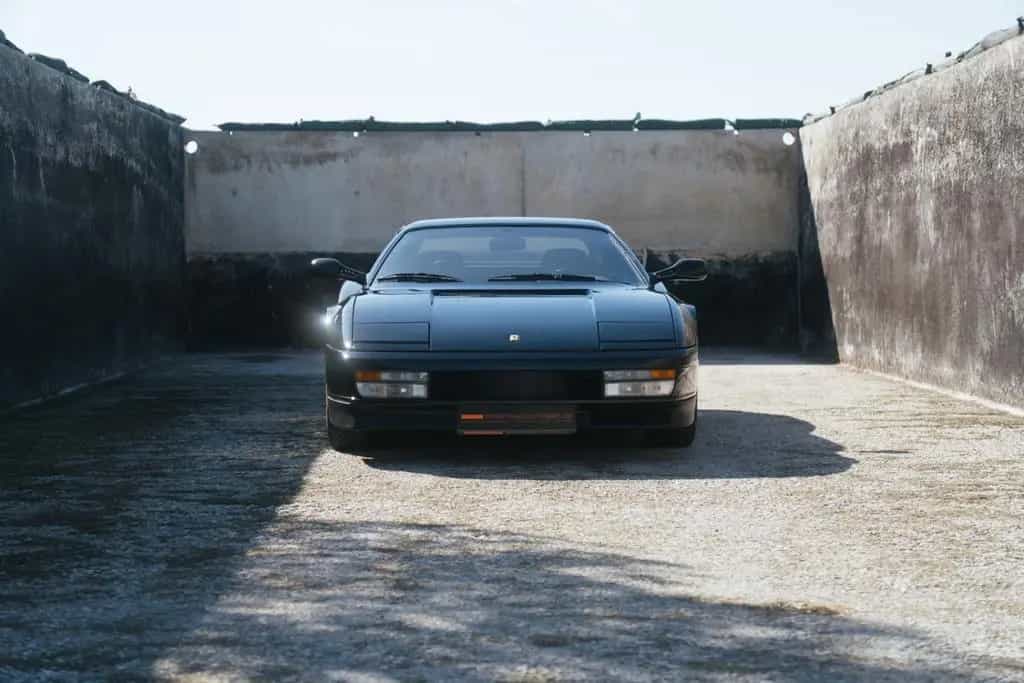 Ferrari **BRD-Auslieferung/perfekter Zustand/8.927km** 02/1990-photo-48