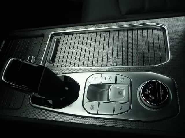 Ssangyong REXTON 2,2 D Sapphire EL 20´´ AT AHK 05/2024-photo-19