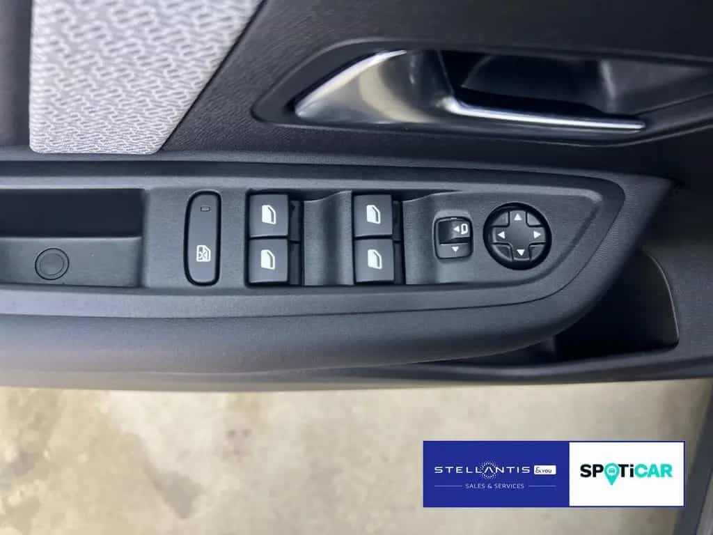 Citroën C4 1,2 Pure Tech 130 Plus 03/2024-photo-11