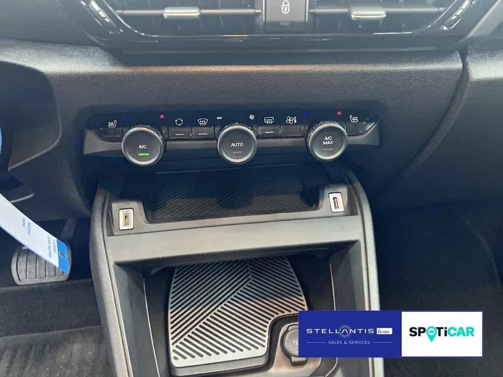 Citroën C4 1,2 Pure Tech 130 Plus 03/2024-photo-15