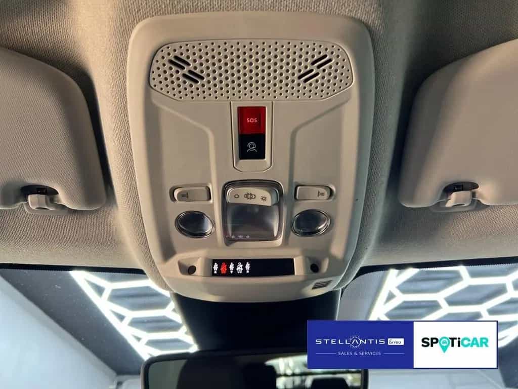 Citroën C4 1.2 PureTech 130 Shine Stop&Start Kamera 12/2023-photo-18