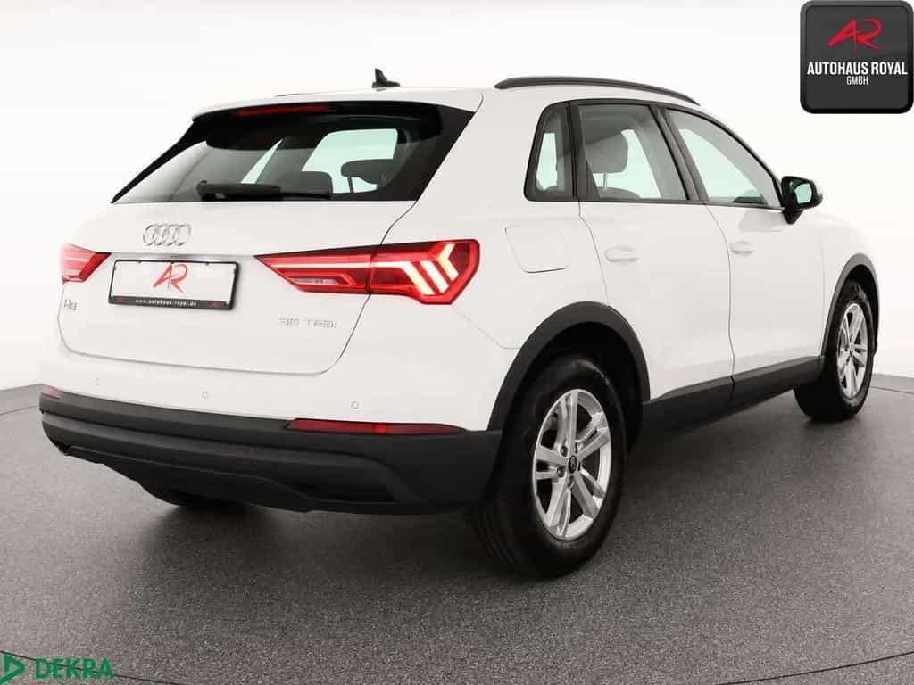 Audi Q3 35 TFSI PANORAMA,SPURHALTE,TOTWINKEL,1.HD,SH 02/2023-photo-4
