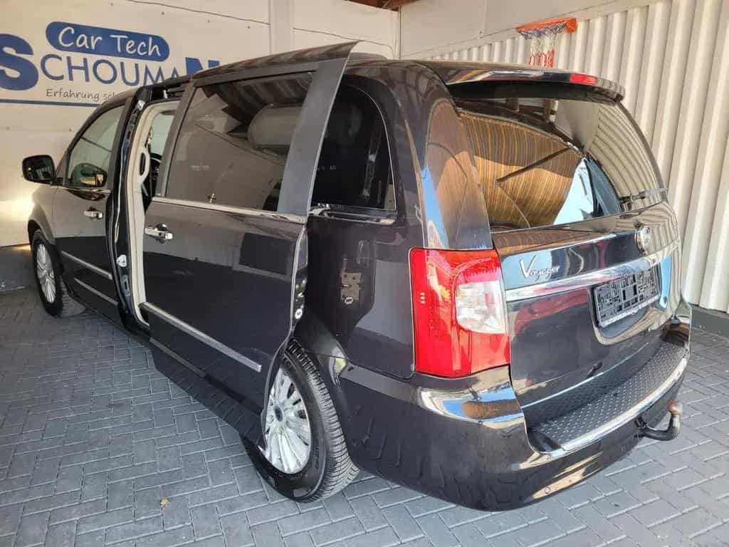 Lancia Voyager Gold*XENON*LEDER*NAVI*EL.SCHIEBTÜREN 05/2012-photo-4