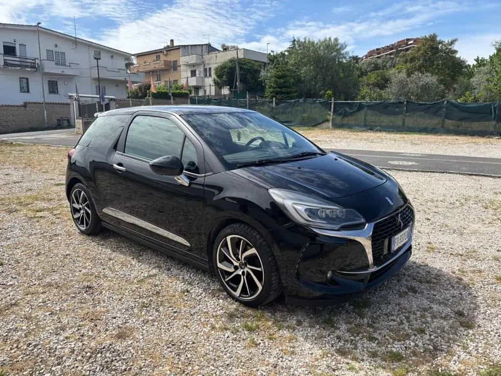 DS Automobiles DS3 Ds DS3 3 THP 165 S&S Sport Chic 04/2016-photo-1