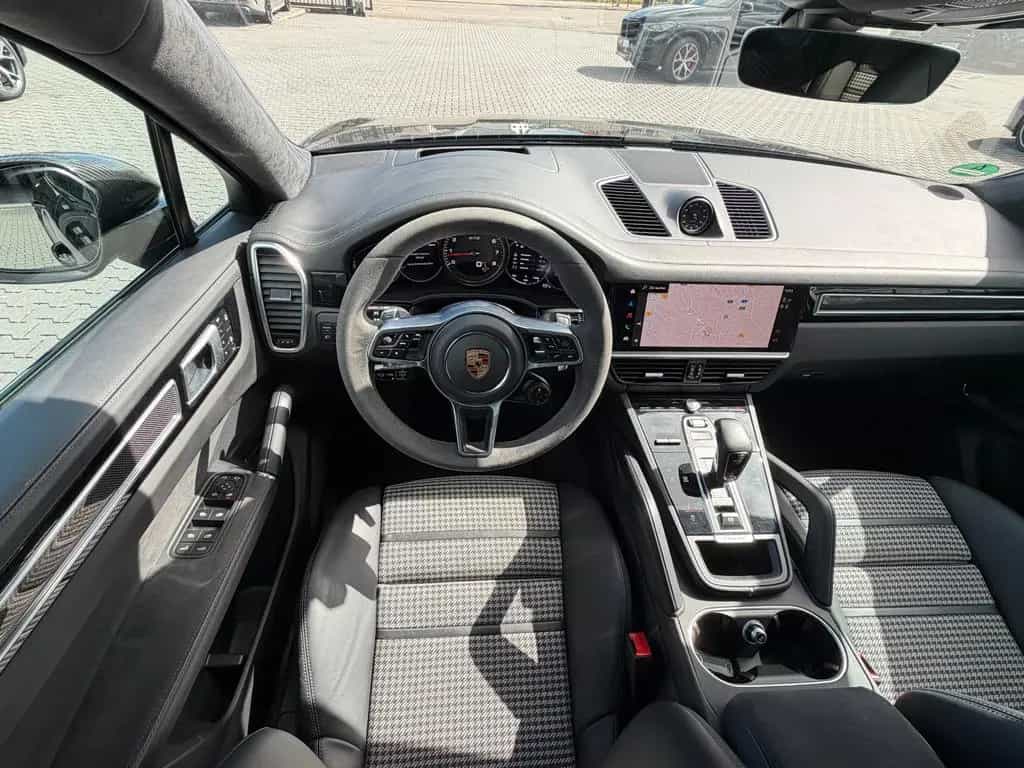 Porsche Cayenne 08/2023-photo-14