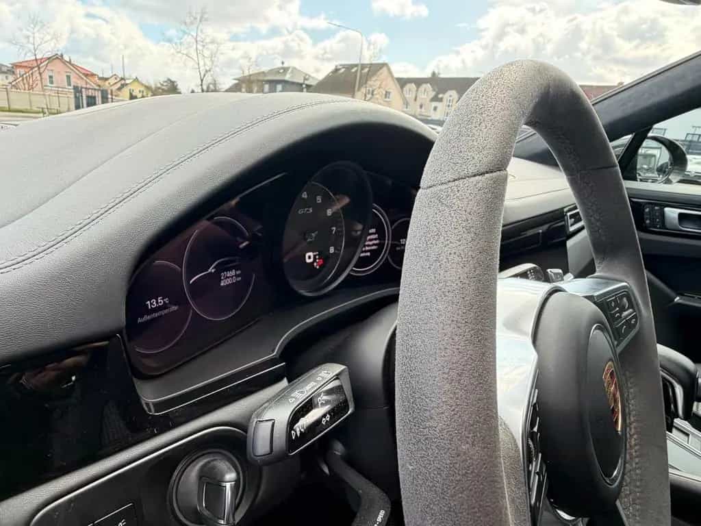 Porsche Cayenne 08/2023-photo-18