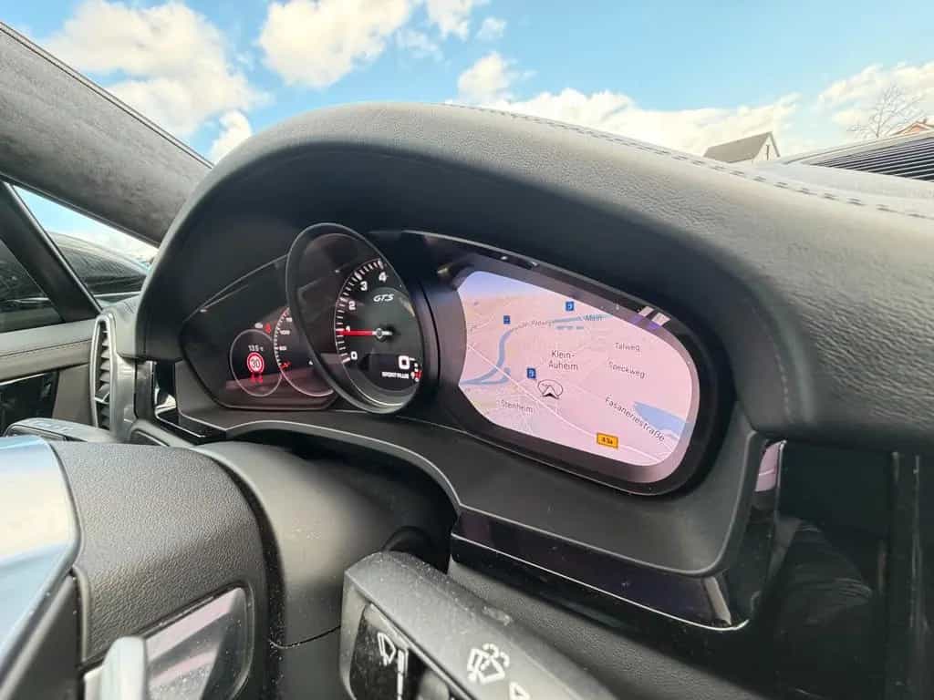 Porsche Cayenne 08/2023-photo-33