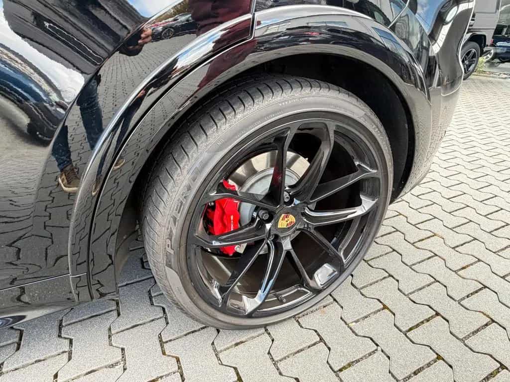 Porsche Cayenne 08/2023-photo-42