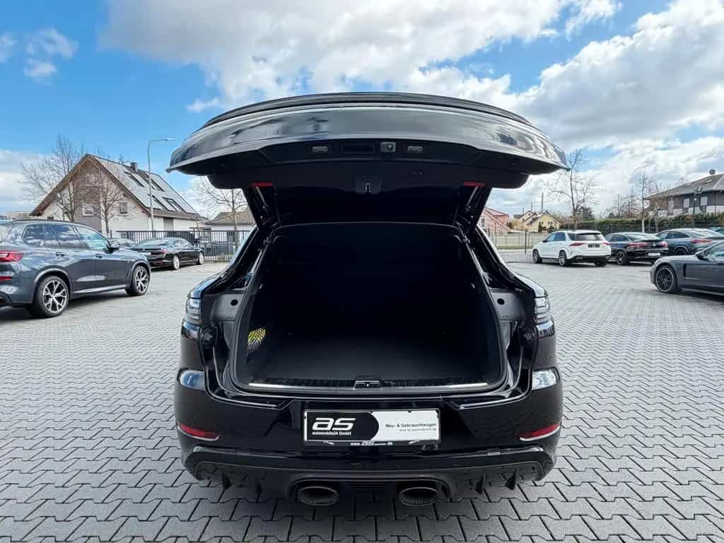 Porsche Cayenne 08/2023-photo-47