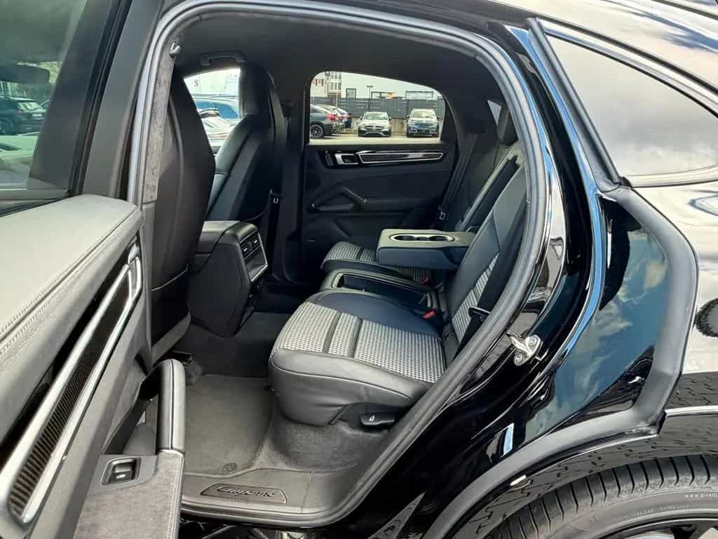 Porsche Cayenne 08/2023-photo-8