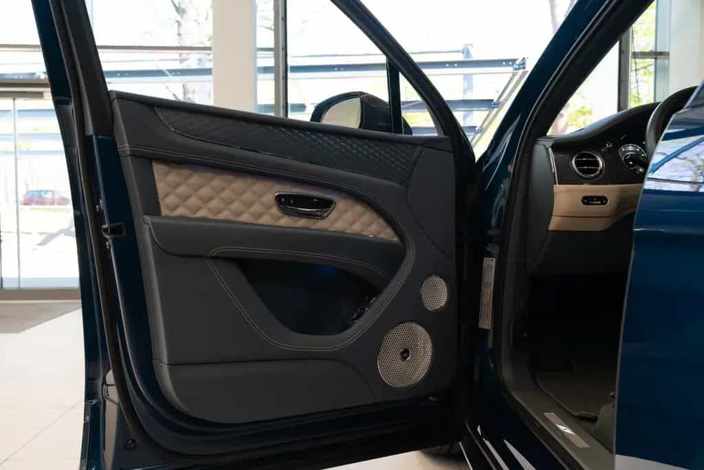 Bentley Bentayga S V8 - Parking Heater 01/2025-photo-19