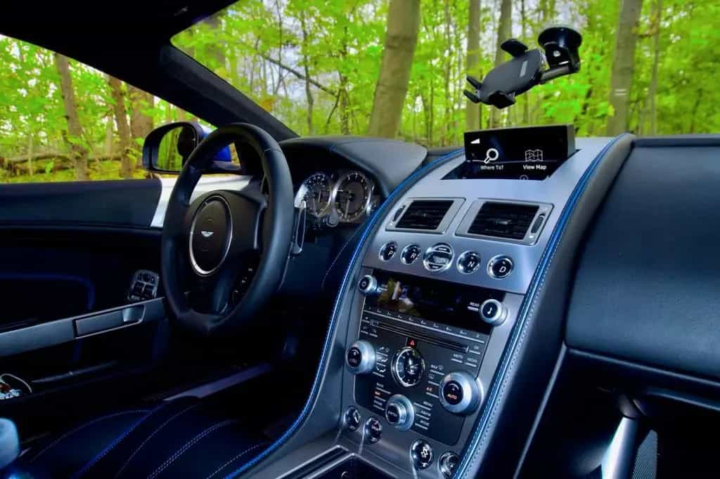 Aston Martin Virage Coupé Touchtronic - 01/2012-photo-7