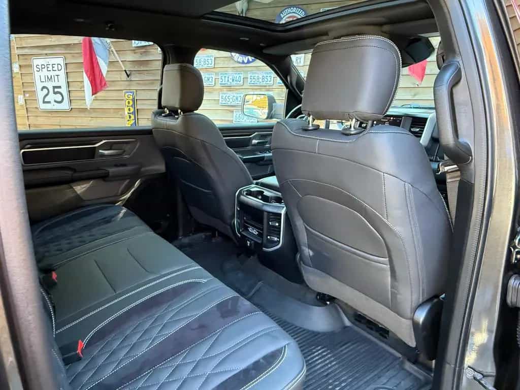 Dodge RAM 1500 5,7L BigHorn Crew Cab LED AHK 4x4 Pano 05/2023-photo-16