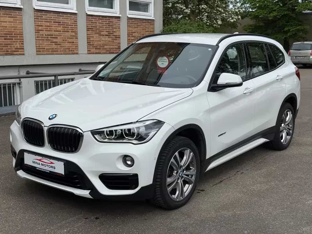 BMW X1 sDrive 18 i Sport Line LED AHK Kamera 4,69% 02/2017-photo-0