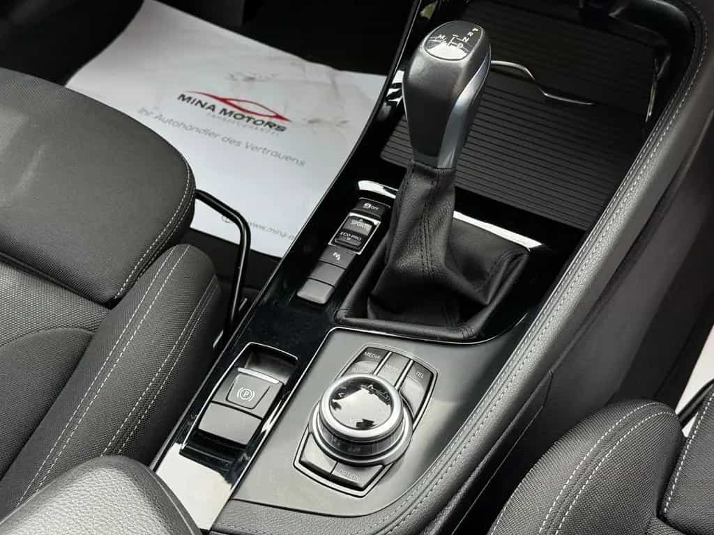 BMW X1 sDrive 18 i Sport Line LED AHK Kamera 4,69% 02/2017-photo-15