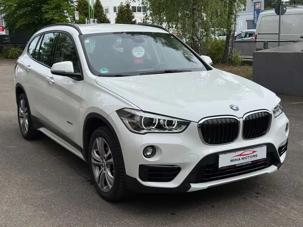 BMW X1 sDrive 18 i Sport Line LED AHK Kamera 4,69% 02/2017-photo-2