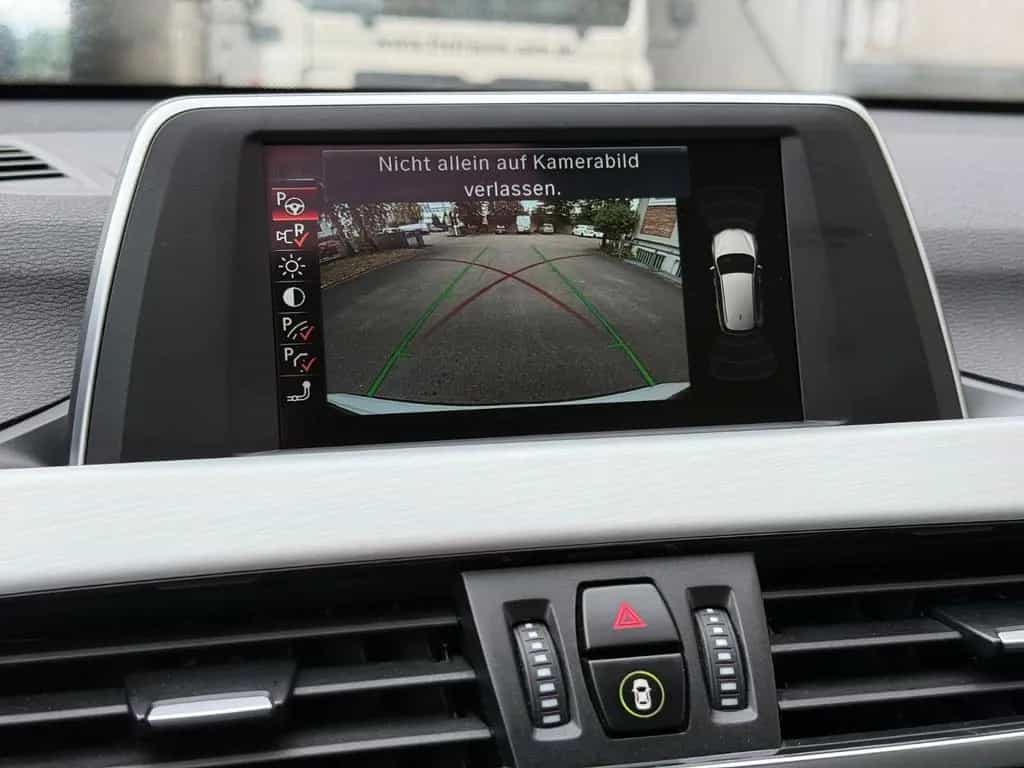 BMW X1 sDrive 18 i Sport Line LED AHK Kamera 4,69% 02/2017-photo-24
