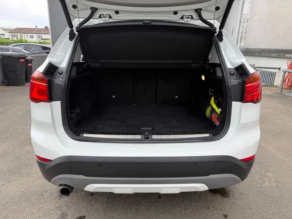 BMW X1 sDrive 18 i Sport Line LED AHK Kamera 4,69% 02/2017-photo-27