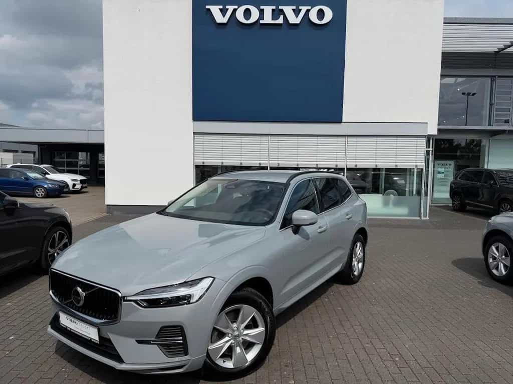 Volvo XC60 B4 Core 2WD 04/2024-photo-0