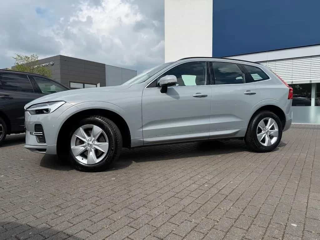 Volvo XC60 B4 Core 2WD 04/2024-photo-1