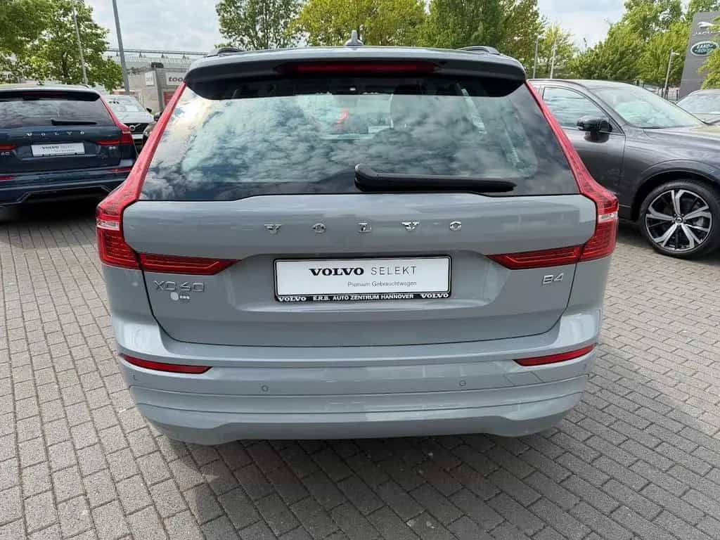 Volvo XC60 B4 Core 2WD 04/2024-photo-6