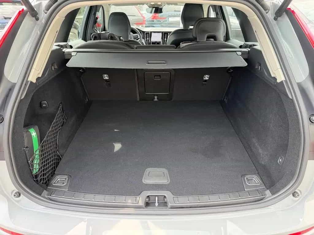 Volvo XC60 B4 Core 2WD 04/2024-photo-7