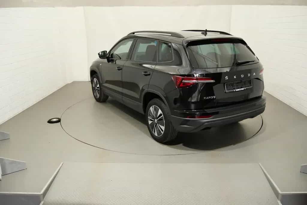 Skoda Karoq Tour 1.5 TSI LED PDC SHZ NAV 04/2022-photo-6