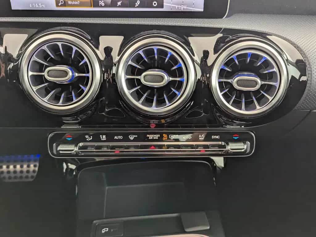 Mercedes-Benz A 250 AMG Line (EURO 6d-TEMP) LED+NAVI+ACC+SHZ+ 06/2019-photo-20