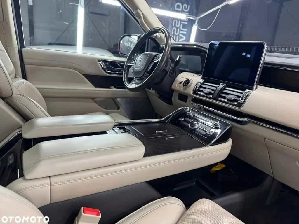 Lincoln Navigator 04/2018-photo-7