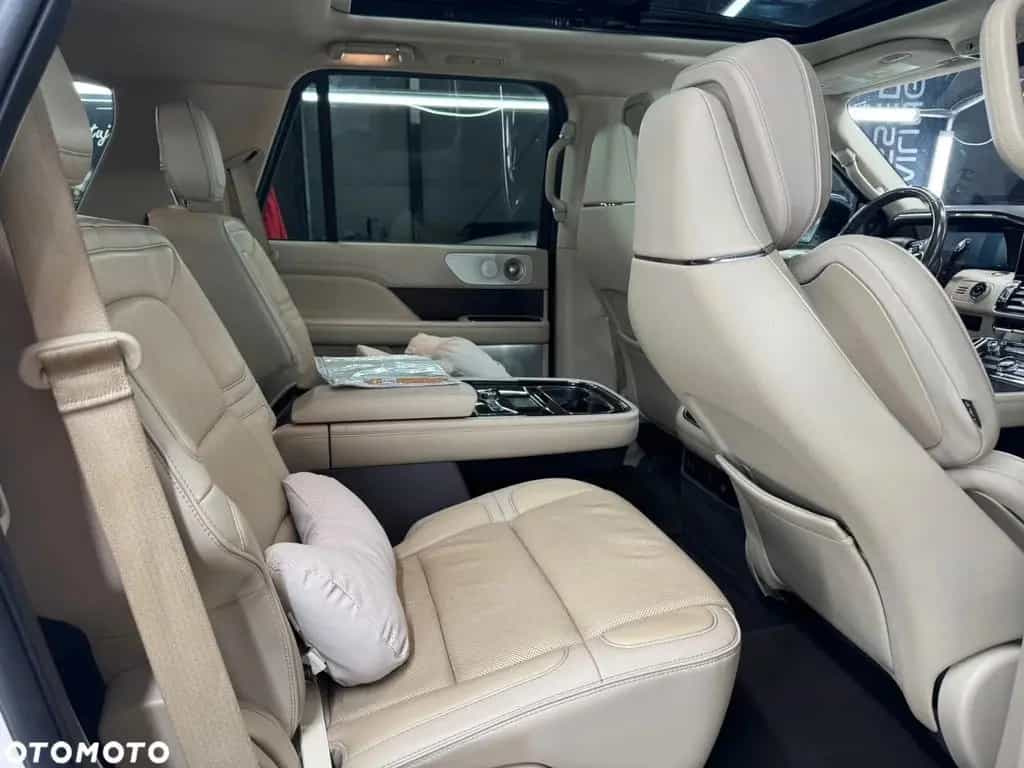 Lincoln Navigator 04/2018-photo-9