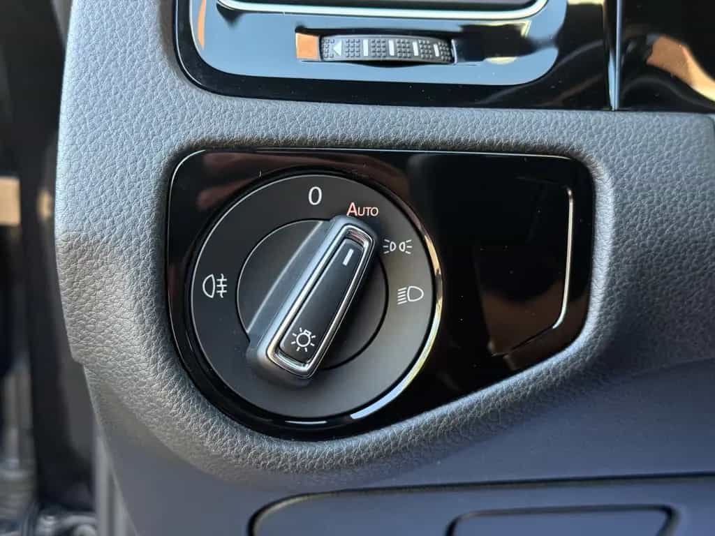 Volkswagen Golf VII Lim. GTI FaceliftLED Dynaudio 4,69% 08/2017-photo-18
