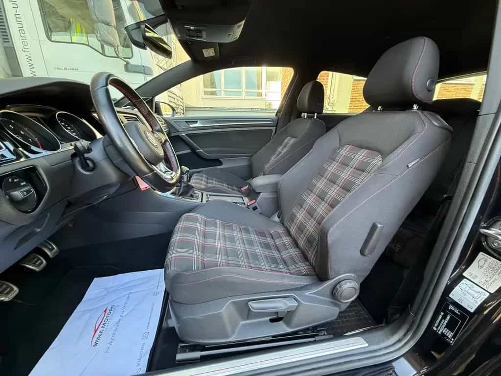 Volkswagen Golf VII Lim. GTI FaceliftLED Dynaudio 4,69% 08/2017-photo-9