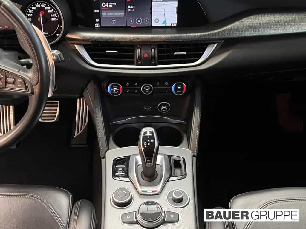 Alfa Romeo Stelvio Veloce Q4 Sportpaket AD El. Fondsitzvers 07/2021-photo-15