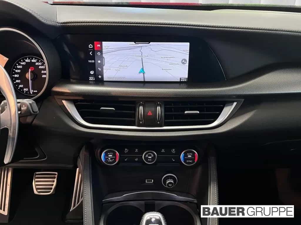 Alfa Romeo Stelvio Veloce Q4 Sportpaket AD El. Fondsitzvers 07/2021-photo-16