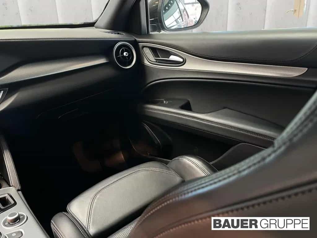 Alfa Romeo Stelvio Veloce Q4 Sportpaket AD El. Fondsitzvers 07/2021-photo-17