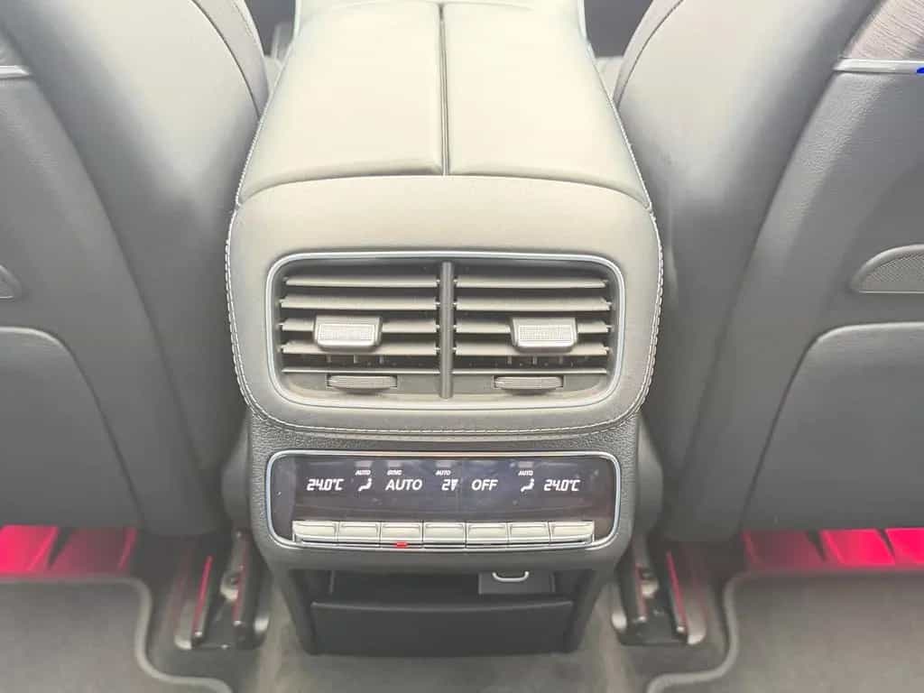Mercedes-Benz GLE-Class 12/2020-photo-24