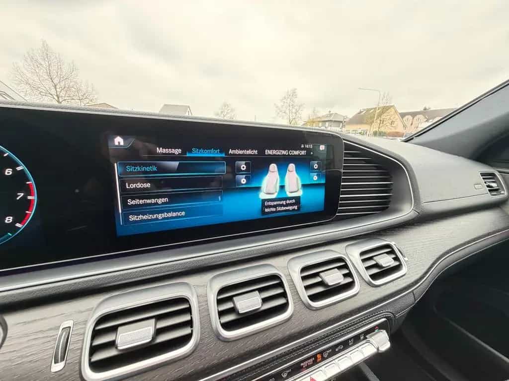 Mercedes-Benz GLE-Class 12/2020-photo-30