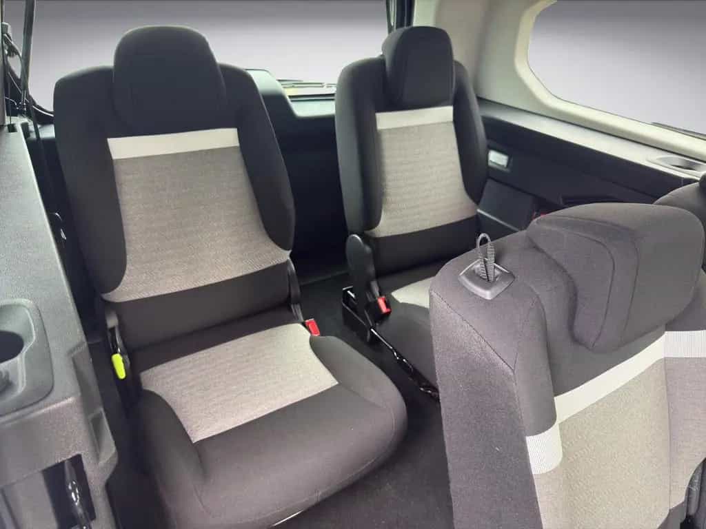Citroën Berlingo XL BlueHDi 130 EAT8 MAX 7 Sitzer & Navi 05/2024-photo-12