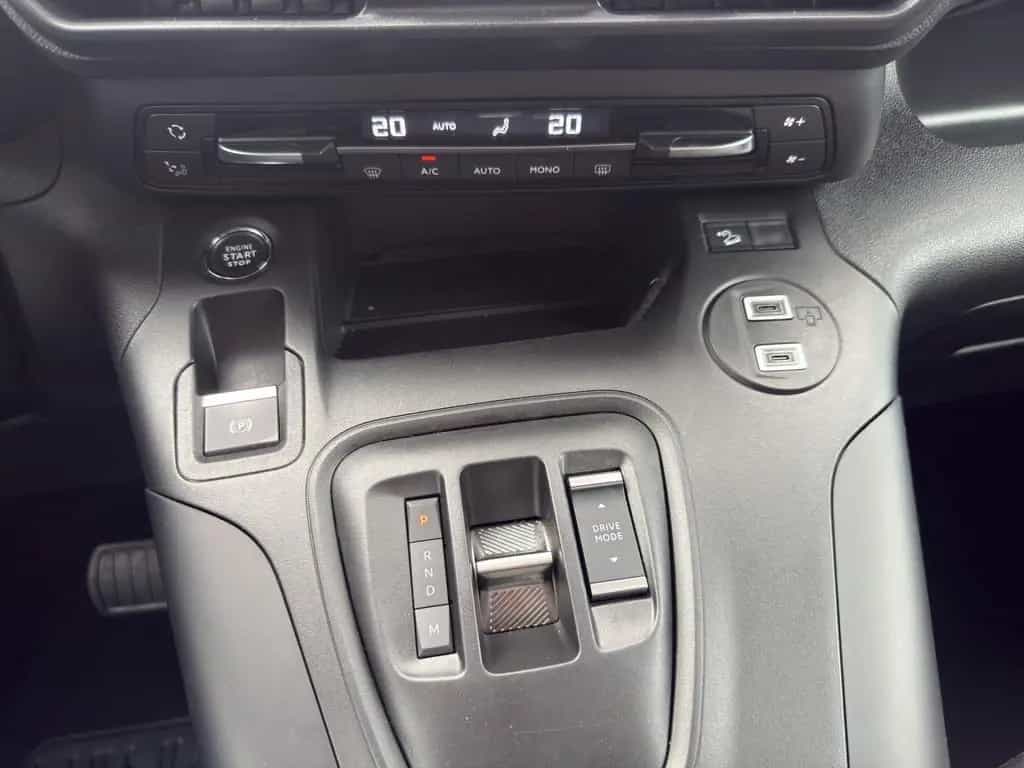 Citroën Berlingo XL BlueHDi 130 EAT8 MAX 7 Sitzer & Navi 05/2024-photo-14