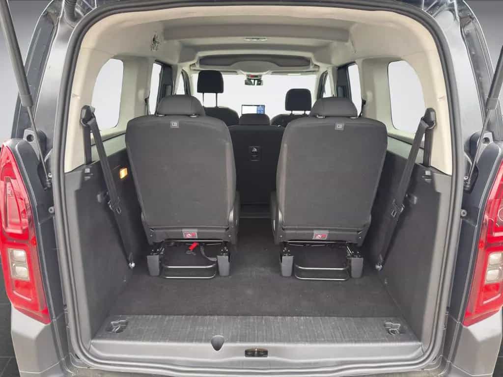 Citroën Berlingo XL BlueHDi 130 EAT8 MAX 7 Sitzer & Navi 05/2024-photo-33