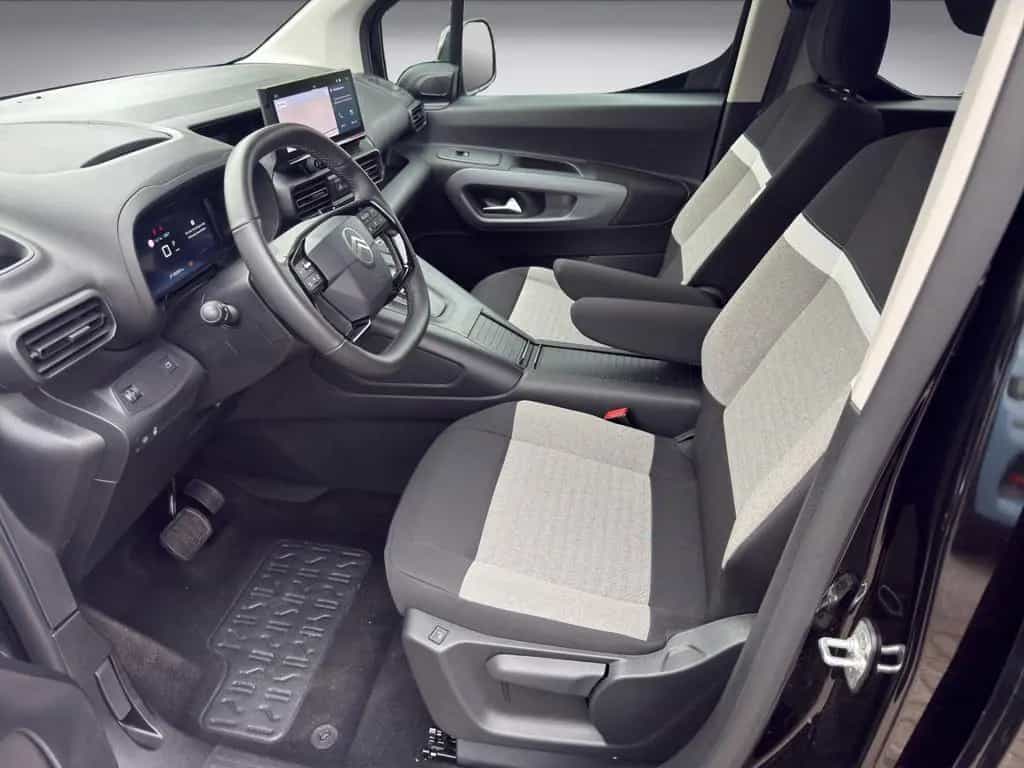 Citroën Berlingo XL BlueHDi 130 EAT8 MAX 7 Sitzer & Navi 05/2024-photo-9