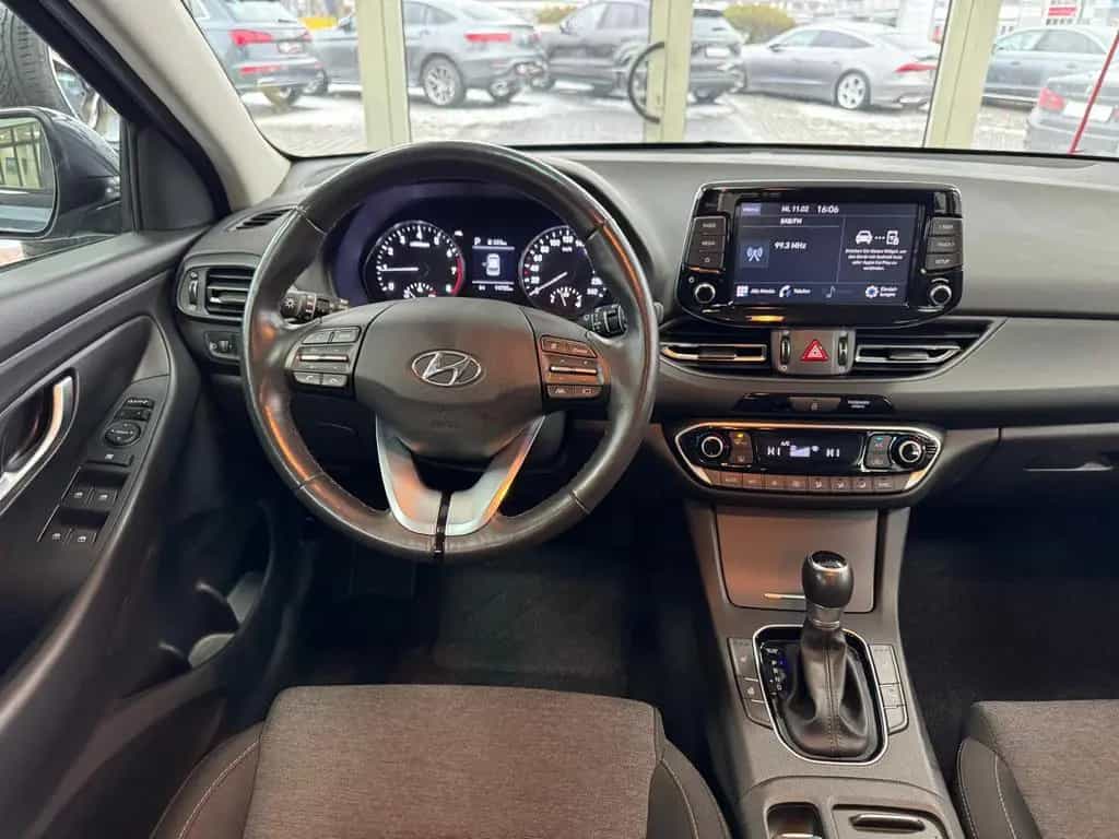 Hyundai i30 Kombi"AUTOMATIK"Trend"KAMERA"SPUR ASS."LED" 12/2022-photo-15