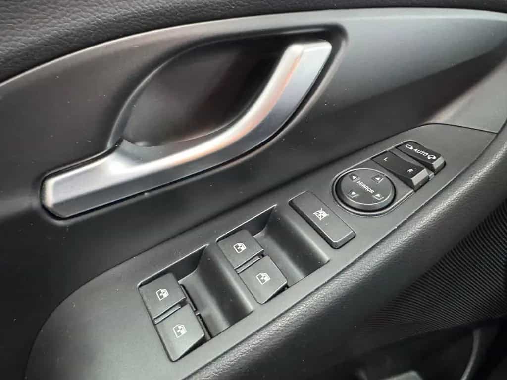 Hyundai i30 Kombi"AUTOMATIK"Trend"KAMERA"SPUR ASS."LED" 12/2022-photo-19