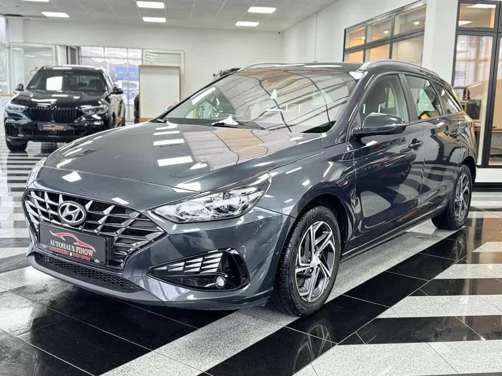Hyundai i30 Kombi"AUTOMATIK"Trend"KAMERA"SPUR ASS."LED" 12/2022-photo-2