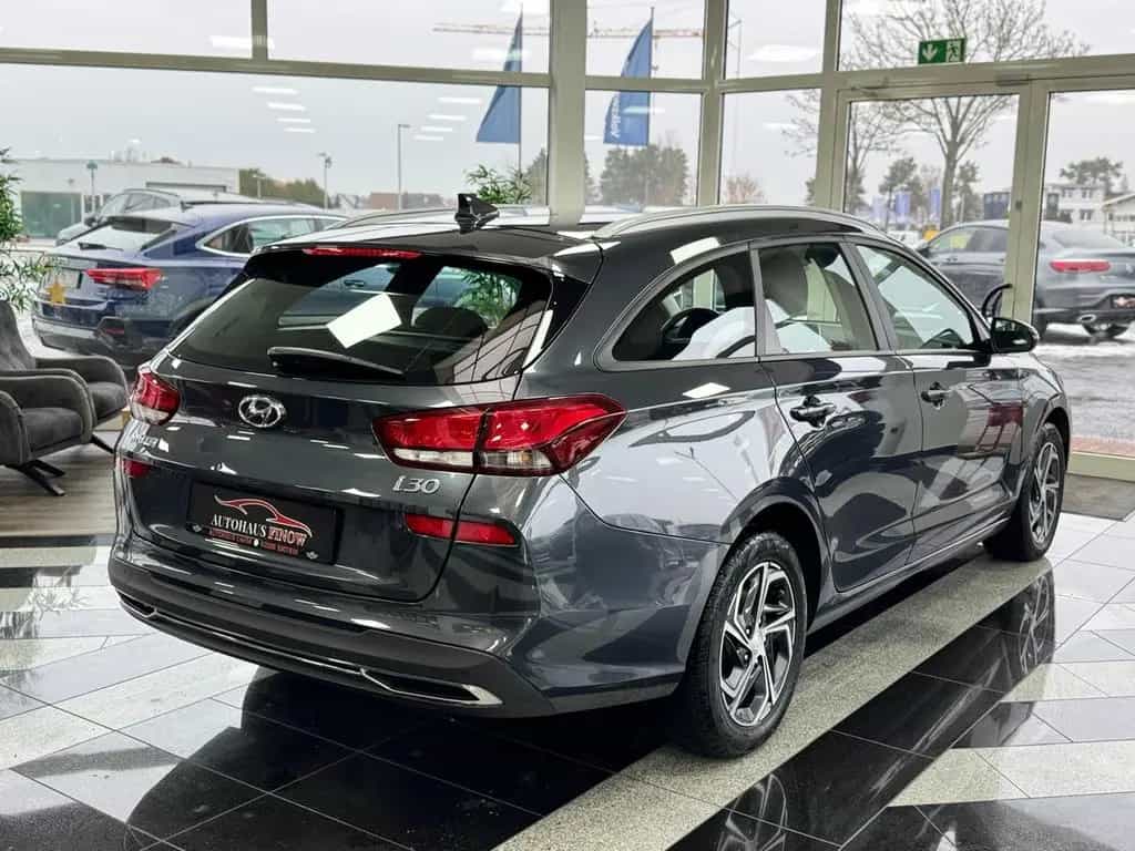 Hyundai i30 Kombi"AUTOMATIK"Trend"KAMERA"SPUR ASS."LED" 12/2022-photo-5