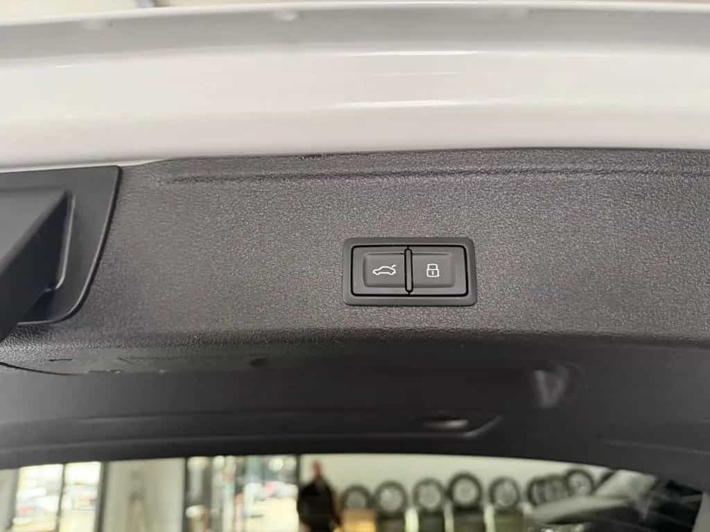 Audi A4 Avant 40 TDI quattro S line Matrix/HUD/360 11/2022-photo-15