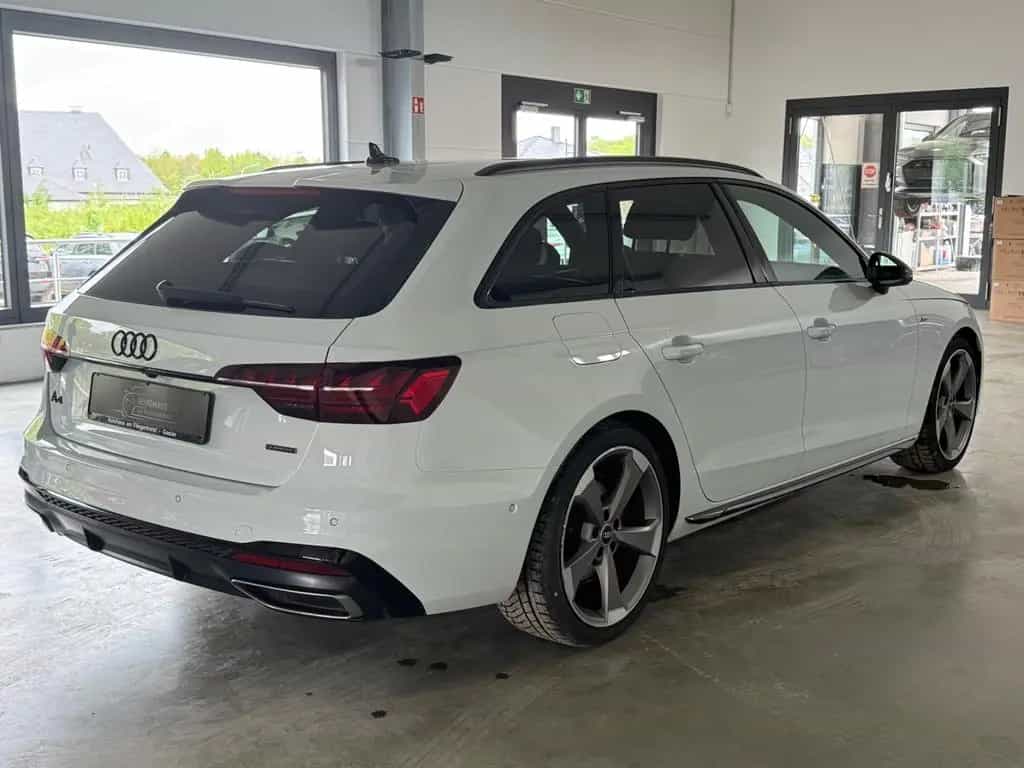 Audi A4 Avant 40 TDI quattro S line Matrix/HUD/360 11/2022-photo-2