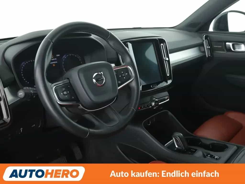 Volvo XC40 2.0 T5 Momentum AWD Aut.*NAVI*LED*ACC*CAM* 03/2018-photo-10
