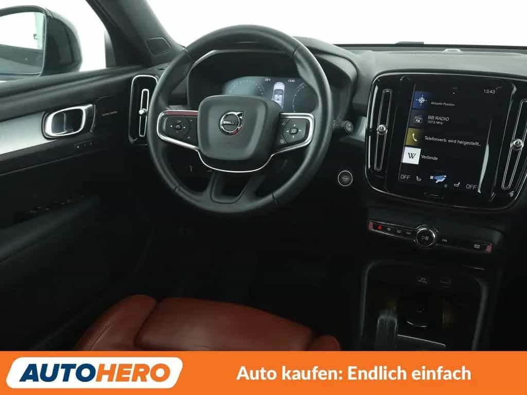 Volvo XC40 2.0 T5 Momentum AWD Aut.*NAVI*LED*ACC*CAM* 03/2018-photo-12