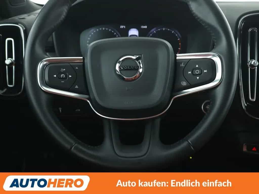 Volvo XC40 2.0 T5 Momentum AWD Aut.*NAVI*LED*ACC*CAM* 03/2018-photo-18